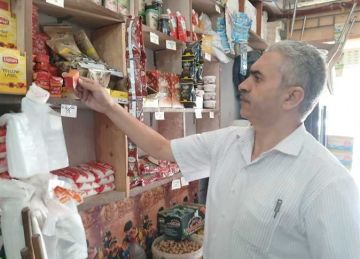 ضبط 1700 علبة سجائر مجهولة المصدر في حملة تموينية بالعريش