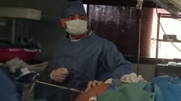 إجراء أول عملية تكميم معدة بالمنظار بمستشفى ديرب نجم المركزي لمريض وزنه 140 كجم إجراء أول عملية تكميم معدة بالمنظار بمستشفى ديرب نجم المركزي لمريض وزنه 140 كجم