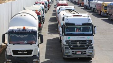 تصاعد وتيرة دخول المساعدات إلى غزة رغم تعنت الاحتلال وقيوده الصارمة.. تفاصيل