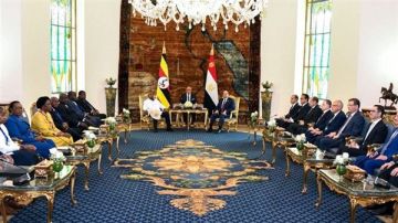 كلمة الرئيس السيسي في افتتاح جلسة منتدى رجال الأعمال المصري الأوغندي