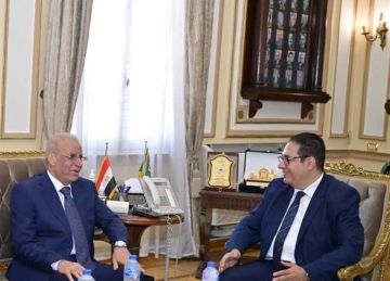 رئيس جامعة القاهرة يبحث مع السفير العراقي التعاون الأكاديمي ورعاية الطلاب العراقيين رئيس جامعة القاهرة يبحث مع السفير العراقي التعاون الأكاديمي ورعاية الطلاب العراقيين