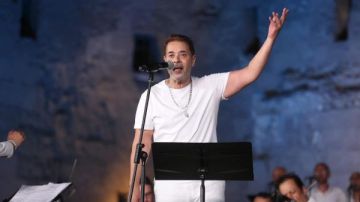 في محكى القلعة.. مدحت صالح مع عمرو سليم وماريمبا نسمة عبد العزيز