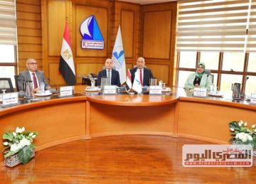 محافظ كفرالشيخ يشارك في اجتماع مجلس الجامعة ويستعرض عددا من المشروعات التنموية والخدمية محافظ كفرالشيخ يشارك في اجتماع مجلس الجامعة ويستعرض عددا من المشروعات التنموية والخدمية