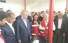 رئيس الوزراء الفلسطيني يتفقد مركز الإمدادات الغذائية لدعم غزة بالشيخ زويد - eg