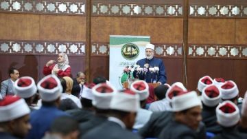 الأزهر والقومي لذوي الإعاقة يطلقان مبادرة لتأهيل الدعاة بلغة الإشارة وتدشين منصة لخدمة الصم وضعاف السمع.. صور