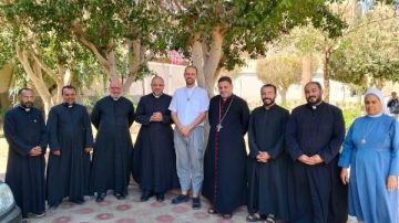 الأنبا بشارة يلتقي أعضاء اللجنة الأسقفية للدعوات بالكنيسة الكاثوليكية بمصر