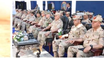 رئيس الأركان يشهد القضاء على بؤرة إرهابية مسلحة في تدريب النجم الساطع رئيس الأركان يشهد القضاء على بؤرة إرهابية مسلحة في تدريب النجم الساطع