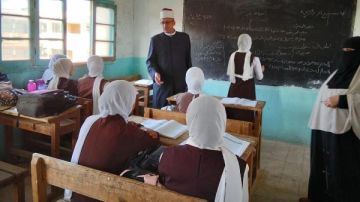 رئيس منطقة كفر الشيخ الأزهرية يتفقد سير الدراسة بمعاهد الخادمية ودفرية رئيس منطقة كفر الشيخ الأزهرية يتفقد سير الدراسة بمعاهد الخادمية ودفرية