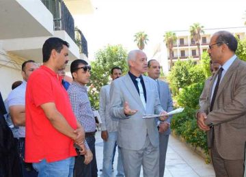 لتسكين 12 ألف طالب وطالبة.. نائب رئيس جامعة أسيوط يتفقد استعدادات المدن الجامعية للعام الجديد