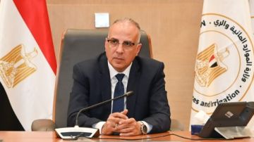 وزير الري يبحث الإجراءات العاجلة للتعامل مع حالات الطوارئ بمحطات رفع المياه