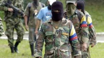 احتجاز أكثر من 70 جنديا كولومبيا رهائن على يد مجموعة مسلحة