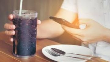 احذر مشروبات الدايت فهي تسرع شيخوخة الدماغ احذر مشروبات الدايت فهي تسرع شيخوخة الدماغ