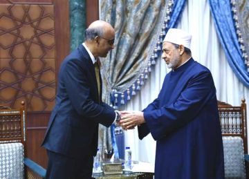 شيخ الأزهر يستقبل رئيس سنغافورة ويتفقان على مواصلة الضغط لوقف العدوان على غزة