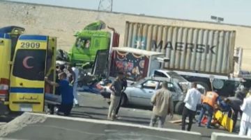 كارثة على الدائري الأوسطي بالقاهرة .. تريلا تطيح بـ 7 سيارات صور