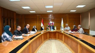 المنشاوي يعقد اجتماعا لمتابعة المشروعات الإنشائية بجامعة أسيوط