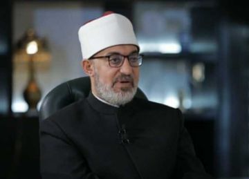 مفتي الجمهورية يتوجه إلى العاصمة الكازاخية أستانا للمشاركة في قمة زعماء الأديان مفتي الجمهورية يتوجه إلى العاصمة الكازاخية أستانا للمشاركة في قمة زعماء الأديان