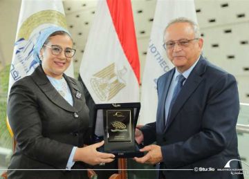 مكتبة الإسكندرية تجدد اتفاقية تعاون مع المجلس القومي للمرأة (صور)