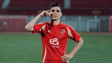 ناقد رياضي: أشرف بن شرقي لا يشعر بالراحة داخل الأهلي