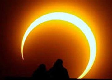 الأطول في 2025.. كسوف الشمس اليوم يغطي سماء 12 دولة (موعد ذروته وأماكن رؤيته)