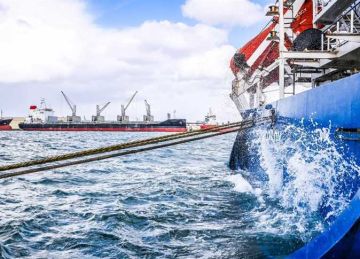 اليوم.. ميناء دمياط يستقبل 6 سفن بضائع متنوعة اليوم.. ميناء دمياط يستقبل 6 سفن بضائع متنوعة