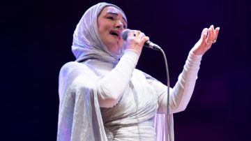 بين الـ Ai وصوت إنجي علي.. عايدة الأيوبي تروج لحفلها القادم بمهرجان هي الفنون