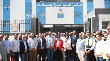 محافظ قنا ومساعد وزير الصحة يشهدان انطلاق برنامج عملى مكثف للتوعية الأسرية بأبوتشت محافظ قنا ومساعد وزير الصحة يشهدان انطلاق برنامج عملى مكثف للتوعية الأسرية بأبوتشت