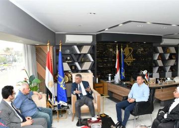 وفد من الهيئة العامة للخدمات الحكومية يبحث تعظيم الاستفادة من المقومات الاستثمارية بأسوان