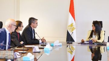 التخطيط والبنك الدولي يبحثان تمويل سياسات التنمية ومراجعة المالية العامة