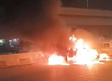 السيطرة على حريق شب في سيارتين على الطريق الدائري بالقليوبية السيطرة على حريق شب في سيارتين على الطريق الدائري بالقليوبية