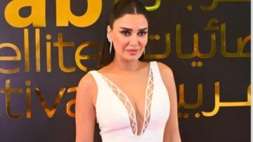 بيدمروا الأرواح الطيبة.. سيرين عبد النور تهاجم السوشيال ميديا