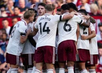 مدافع مانشستر يونايتد يعود أمام تشيلسي