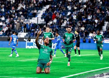 أرقام مذهلة لـ الزعيم .. تاريخ مواجهات الهلال والأهلي في الدوري السعودي