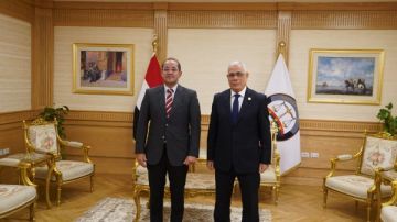 النائب العام يستقبل كجوك في إطار تعزيز الشراكة المؤسسية بين النيابة العامة و المالية النائب العام يستقبل كجوك في إطار تعزيز الشراكة المؤسسية بين النيابة العامة و المالية