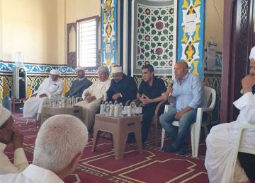 رئيس مدينة مرسي مطروح يناقش شكاوى أهالي قرية الجراولة