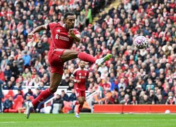 ريان جرافينبيرش يحقق رقما تاريخيا في مباراة ليفربول ضد إيفرتون بـ الدوري الإنجليزي