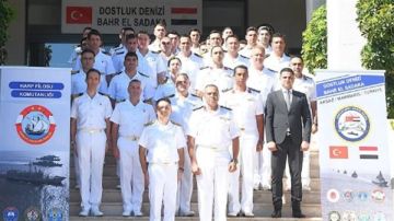 عناصر من القوات البحرية المصرية تصل تركيا للمشاركة في تدريب بحر الصداقة عناصر من القوات البحرية المصرية تصل تركيا للمشاركة في تدريب بحر الصداقة