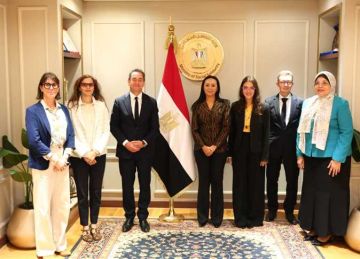 وزيرة التضامن الاجتماعي تلتقي السفير الفرنسي بالقاهرة