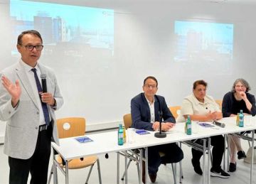 رئيس جامعة HTW الألمانية: مصر ثاني أكبر دولة على مستوى التجارة مع ألمانيا رئيس جامعة HTW الألمانية: مصر ثاني أكبر دولة على مستوى التجارة مع ألمانيا