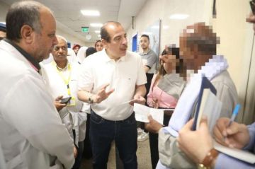 نائب وزير الصحة يجري زيارة ميدانية مفاجئة لمستشفى منفلوط المركزي بأسيوط