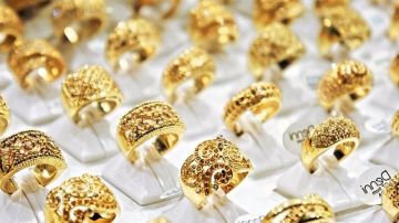 أسعار الذهب اليوم الثلاثاء.. عيار 21 يقفز والجنيه الذهب يتجاوز 38 ألفا أسعار الذهب اليوم الثلاثاء.. عيار 21 يقفز والجنيه الذهب يتجاوز 38 ألفا