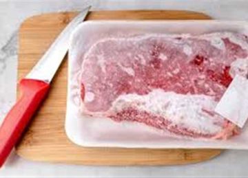 احذري هذه الخطوات أثناء فك تجميد اللحوم احذري هذه الخطوات أثناء فك تجميد اللحوم