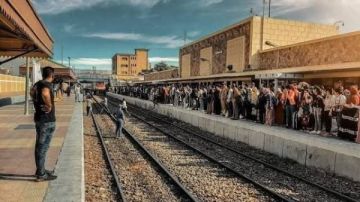 جريمة تهز الصعيد .. طالبة تلقي رضيعها بقطار سوهاج ـ قنا تفاصيل جريمة تهز الصعيد .. طالبة تلقي رضيعها بقطار سوهاج ـ قنا تفاصيل