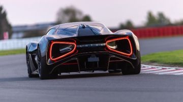 ماذا تقدم لوتس إيفايا الخارقة وكم سعرها عالميا؟