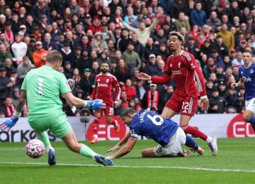  توهج جرافينبيرش .. ليفربول يحسم ديربي ميرسيسايد أمام إيفرتون في الدوري الإنجليزي