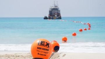 سفير مصر يناقش فرص التعاون مع جنوب أفريقيا بمجال الكابلات البحرية