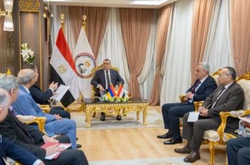 محمد صلاح: إستراتيجية عمل الإنتاج الحربى تعتمد على الانفتاح والتعاون مع كافة الشركات العالمية محمد صلاح: إستراتيجية عمل الإنتاج الحربى تعتمد على الانفتاح والتعاون مع كافة الشركات العالمية