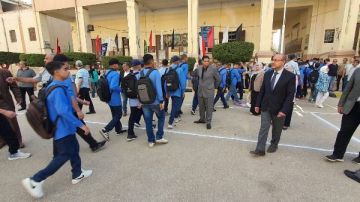 مدير تعليم المنوفية يشهد طابور الصباح وتحية العلم مع انطلاق العام الدراسي الجديد