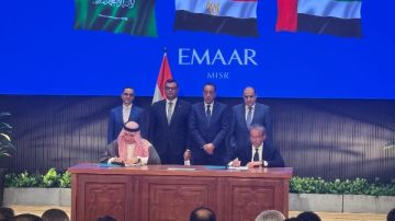 مراسي البحر الأحمر.. 12 فندقا فاخرا ومارينا عالمية وكبائن عائمة على الطراز المالديفي