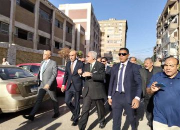 وزير التعليم يتفقد مدارس بالقليوبية.. ويجري حوارا مع الطالبات حول نظام البكالوريا