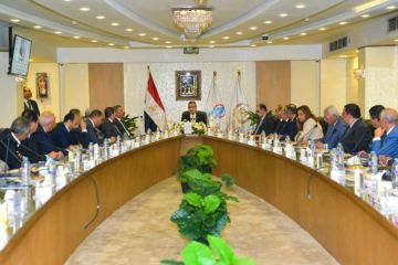 وزير التموين والتجارة الداخلية يعقد اجتماعا مع شركات زيوت الطعام